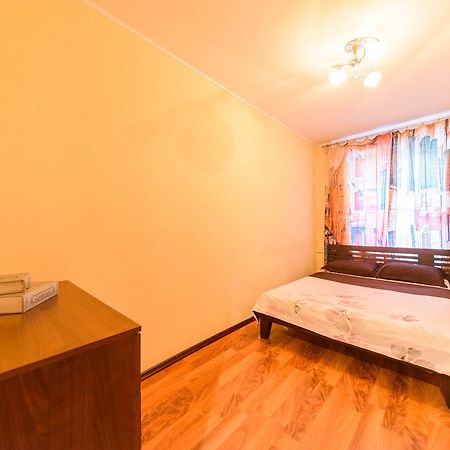 Apartment On Hryhoriia Chuprynky キエフ エクステリア 写真