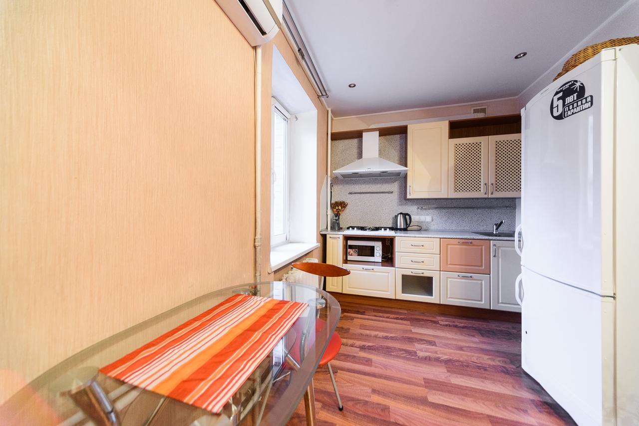 Apartment On Hryhoriia Chuprynky キエフ エクステリア 写真