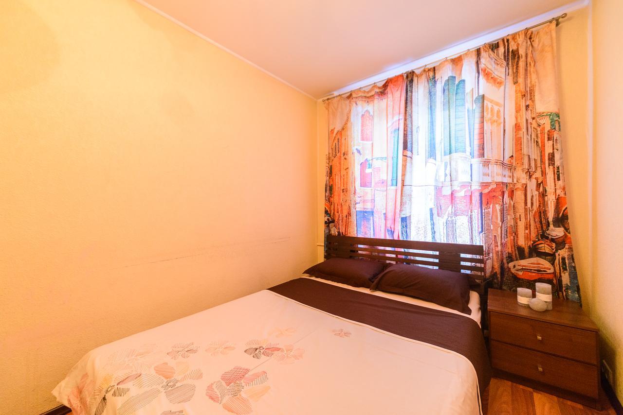 Apartment On Hryhoriia Chuprynky キエフ エクステリア 写真