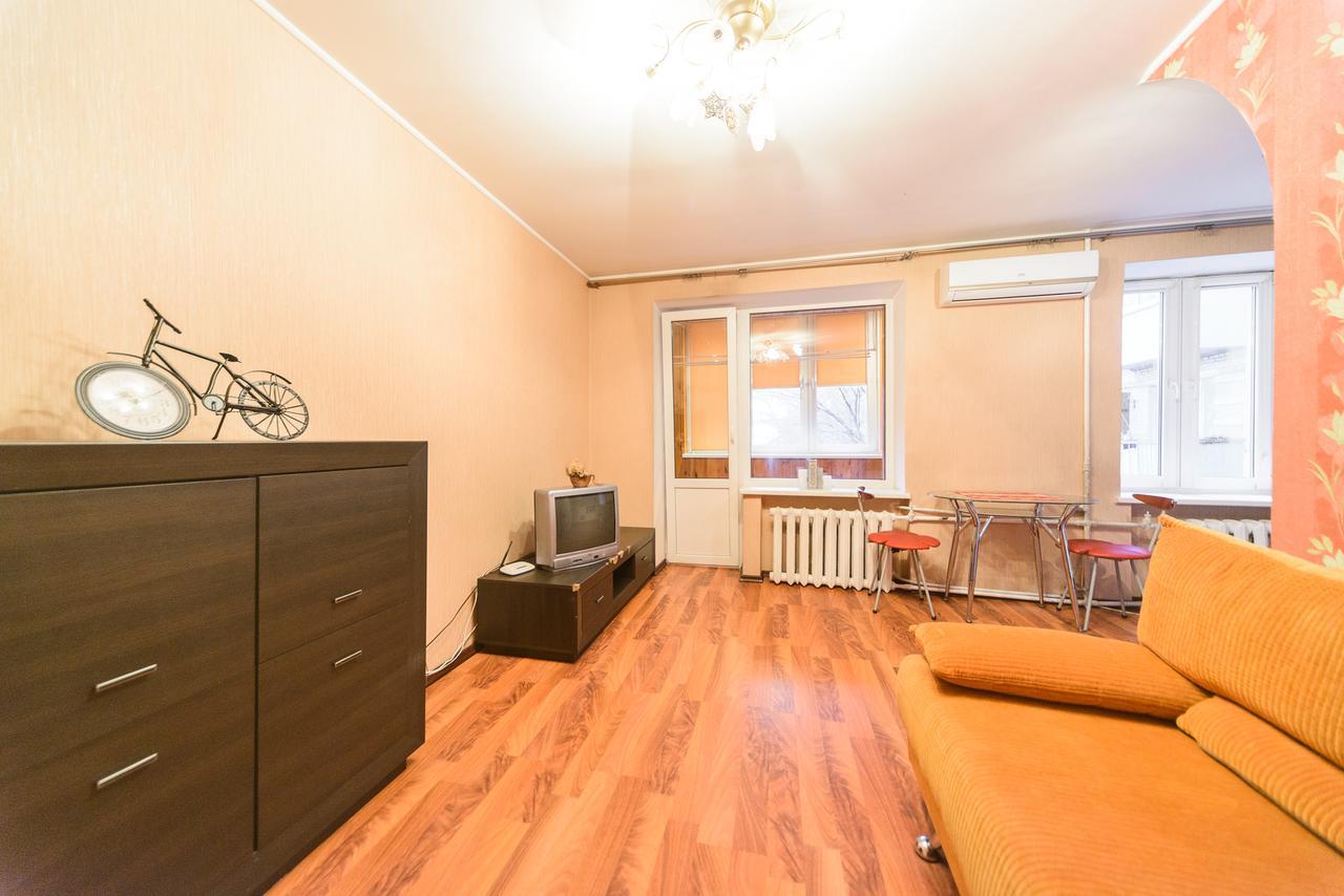 Apartment On Hryhoriia Chuprynky キエフ エクステリア 写真