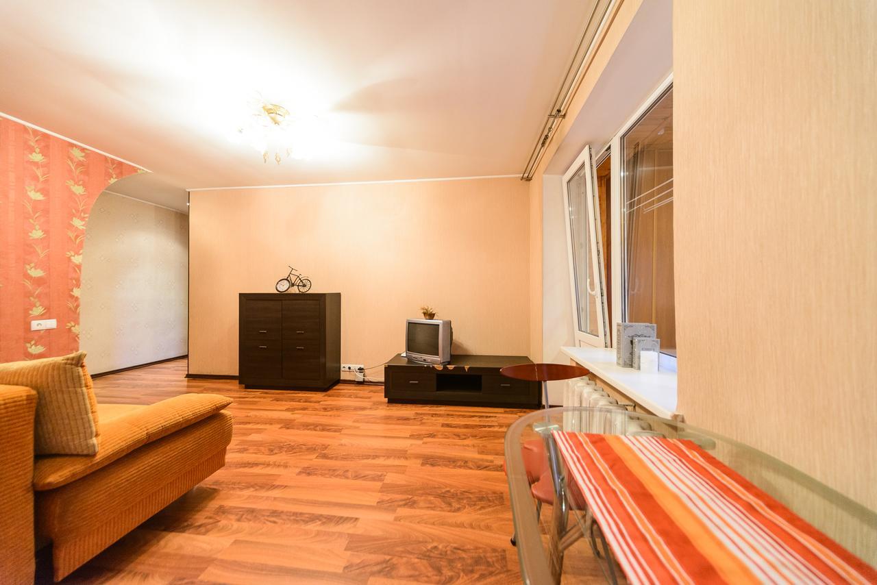 Apartment On Hryhoriia Chuprynky キエフ エクステリア 写真